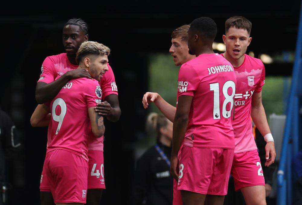 她以勇者无 她以勇者无